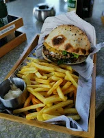 Burger Mit Pommes